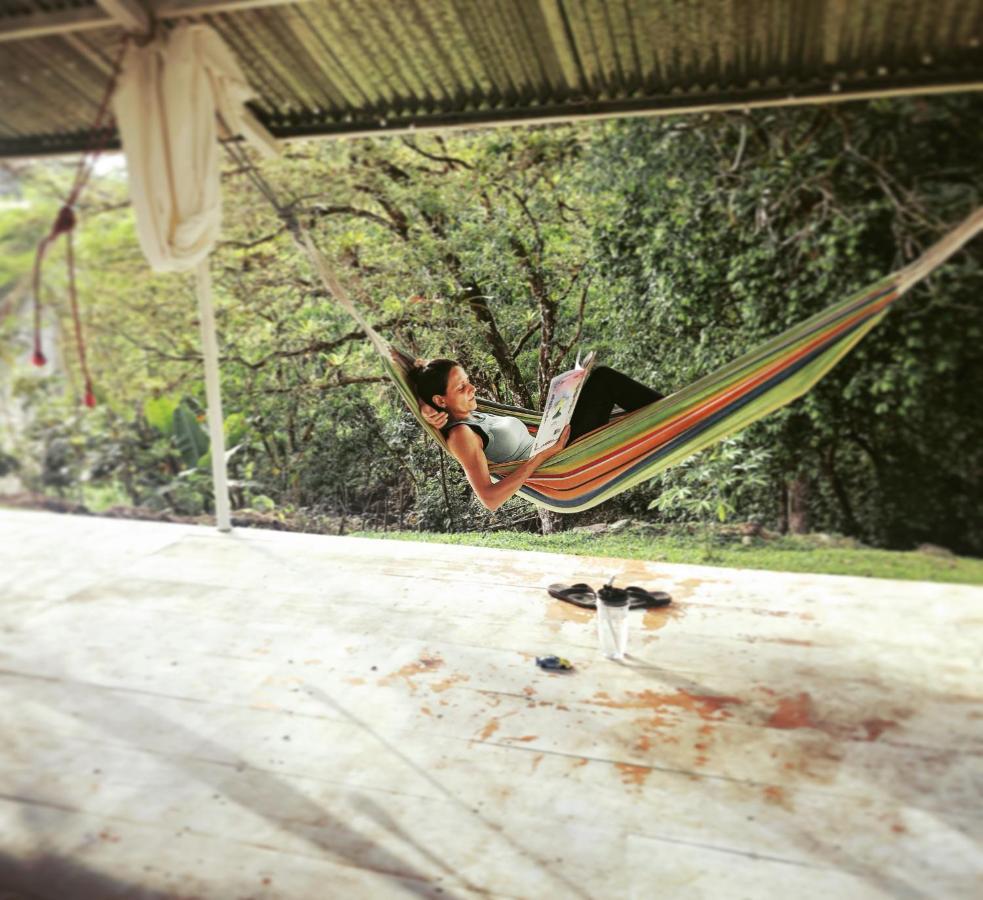 Soursop Hostel Cueta エクステリア 写真