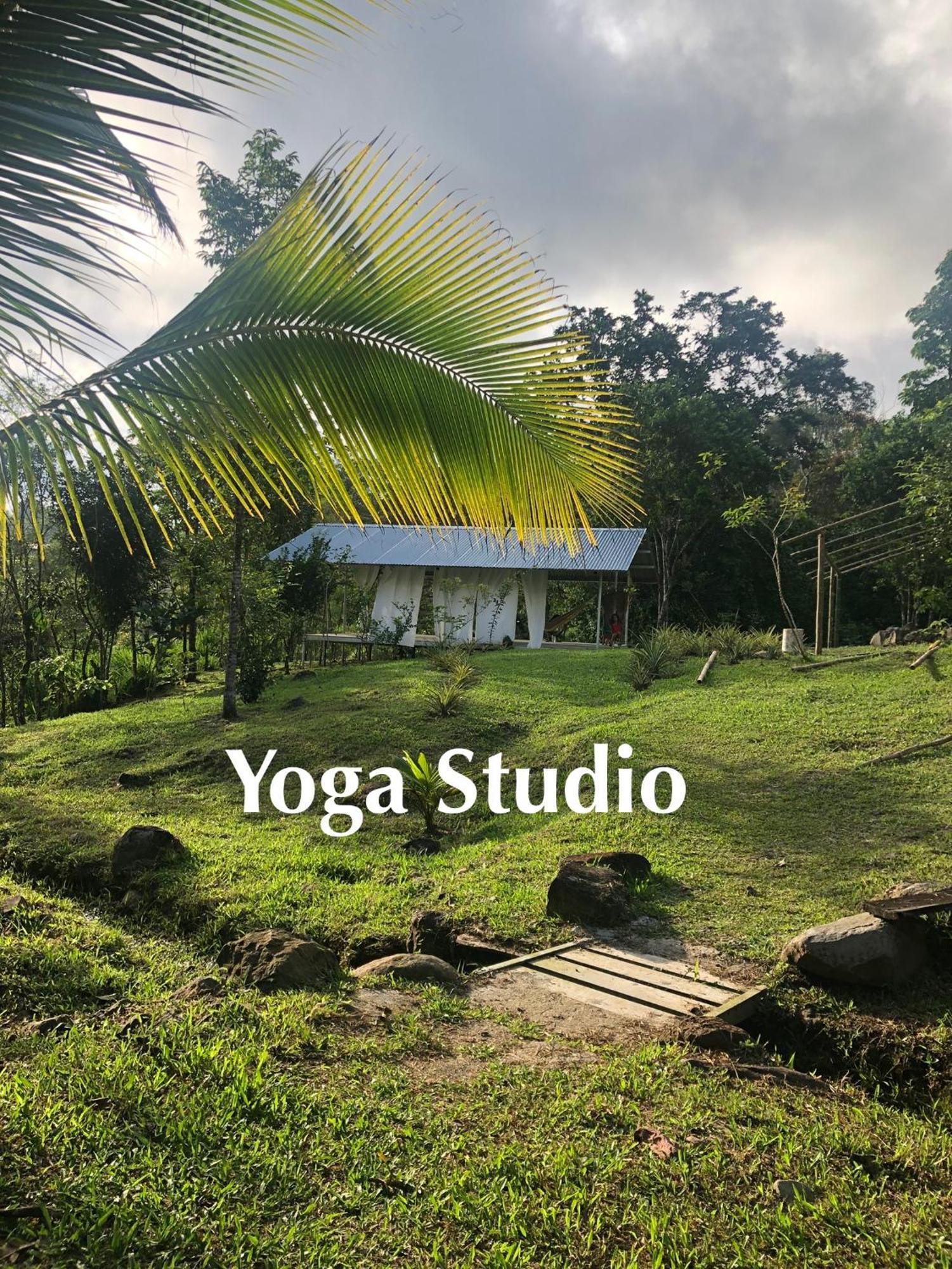 Soursop Hostel Cueta エクステリア 写真