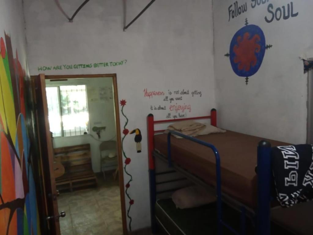 Soursop Hostel Cueta エクステリア 写真